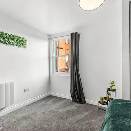 Harbourside Haven - Stylish For 8